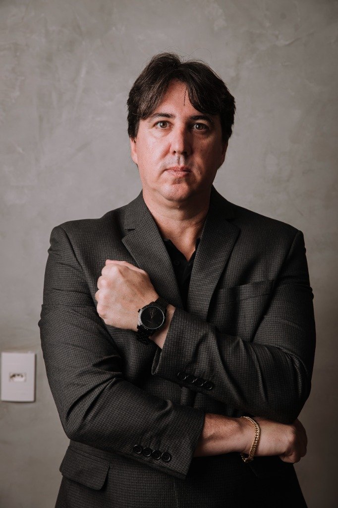 Dr. Emílio Faria - Mentor de Alta Performance Veterinária